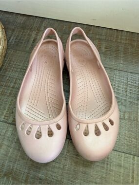 CROCS slingback flat ballet pink sz8